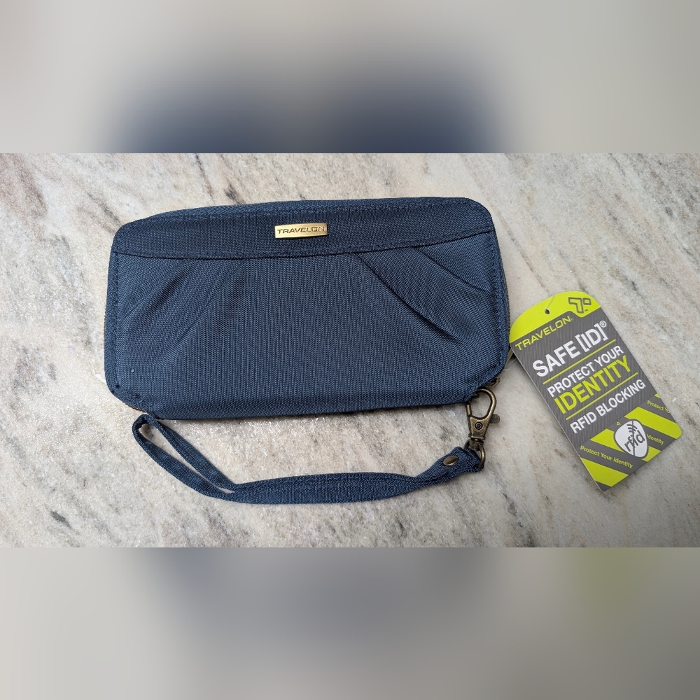 Travelon Navy RFID Secure Wristlet